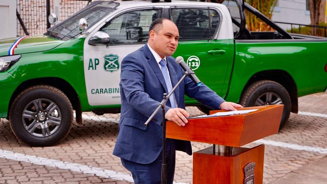 Con recursos propios Municipalidad de Combarbalá compro un movil para Carabineros